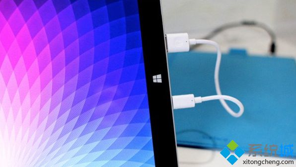 微软Surface 3将USB连接线与自己连接后会发生什么？