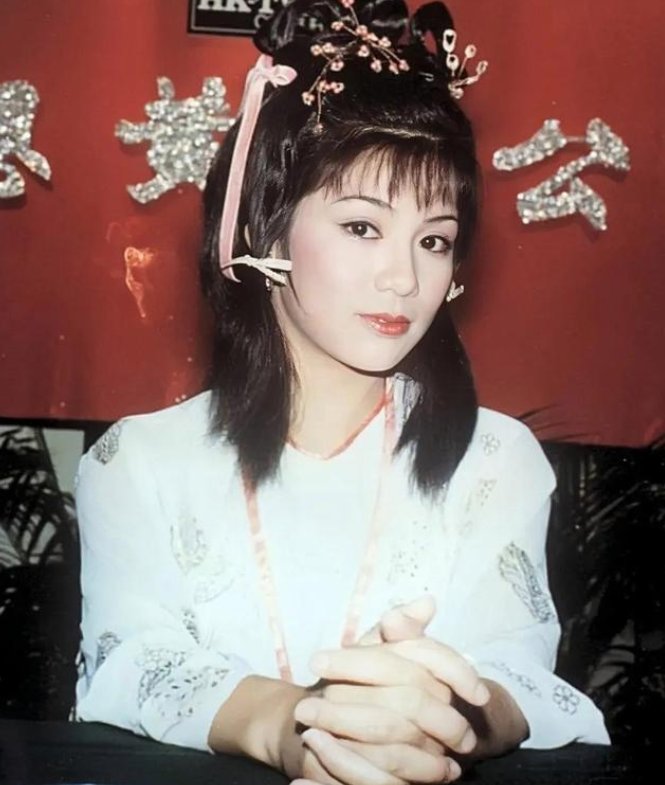 演员杨盼盼个人简历（杨盼盼出身名门却爱武戏）