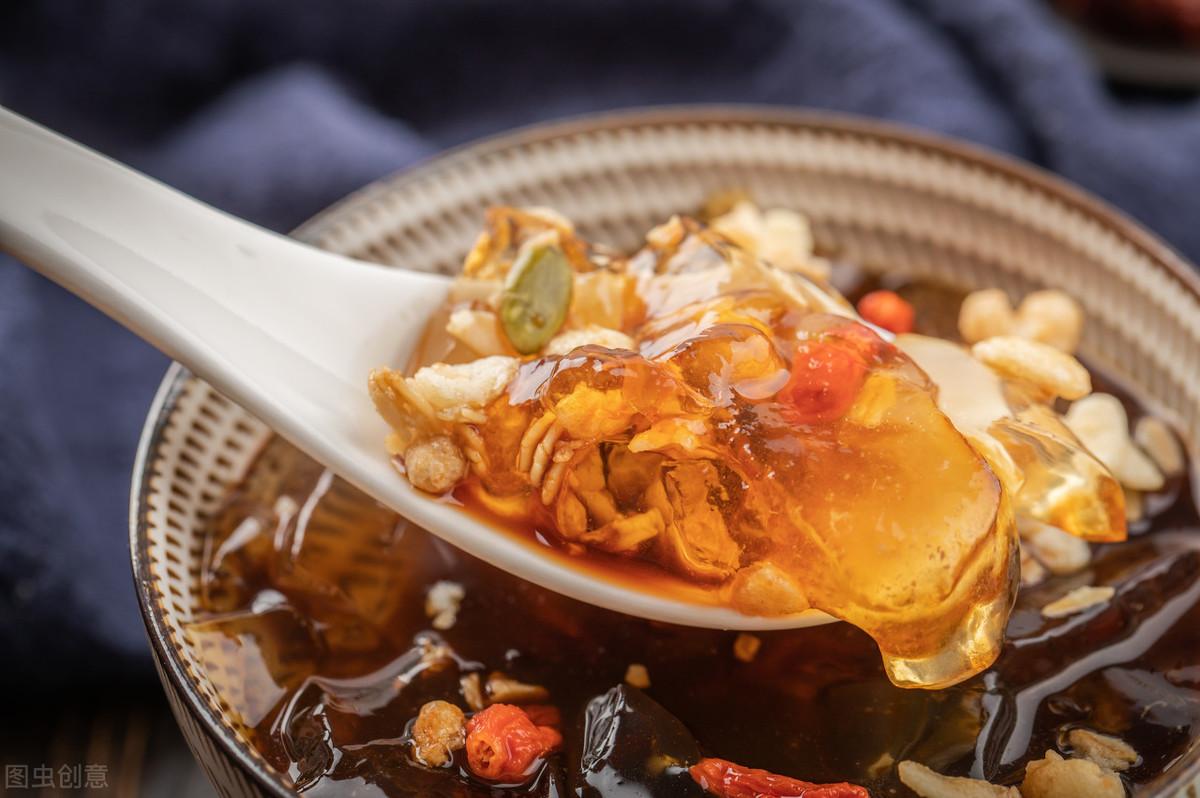 冰粉是什么原料做的好吃（冰粉家庭制作方法分享）