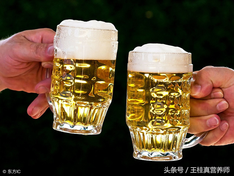 啤酒度数是看麦芽度还是酒精度(啤酒度数怎么看)
